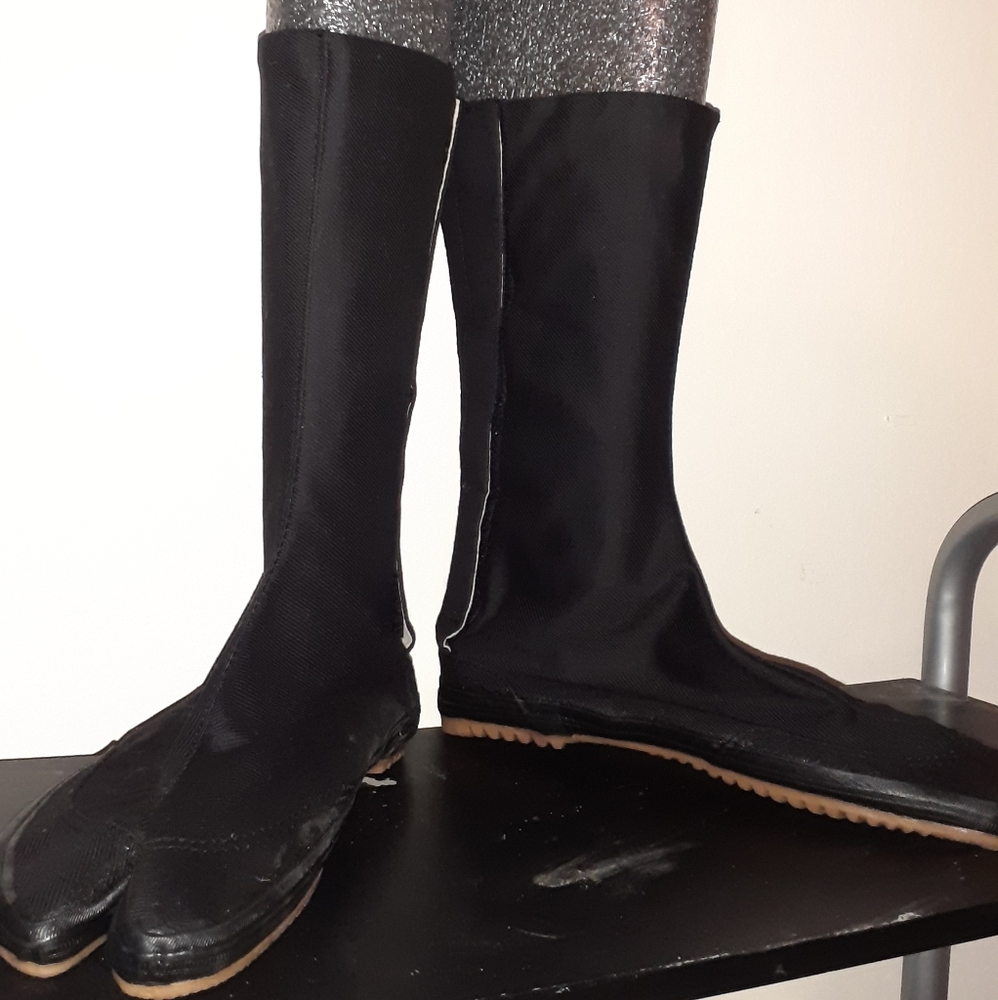 Velcro Tabi canvas boots
